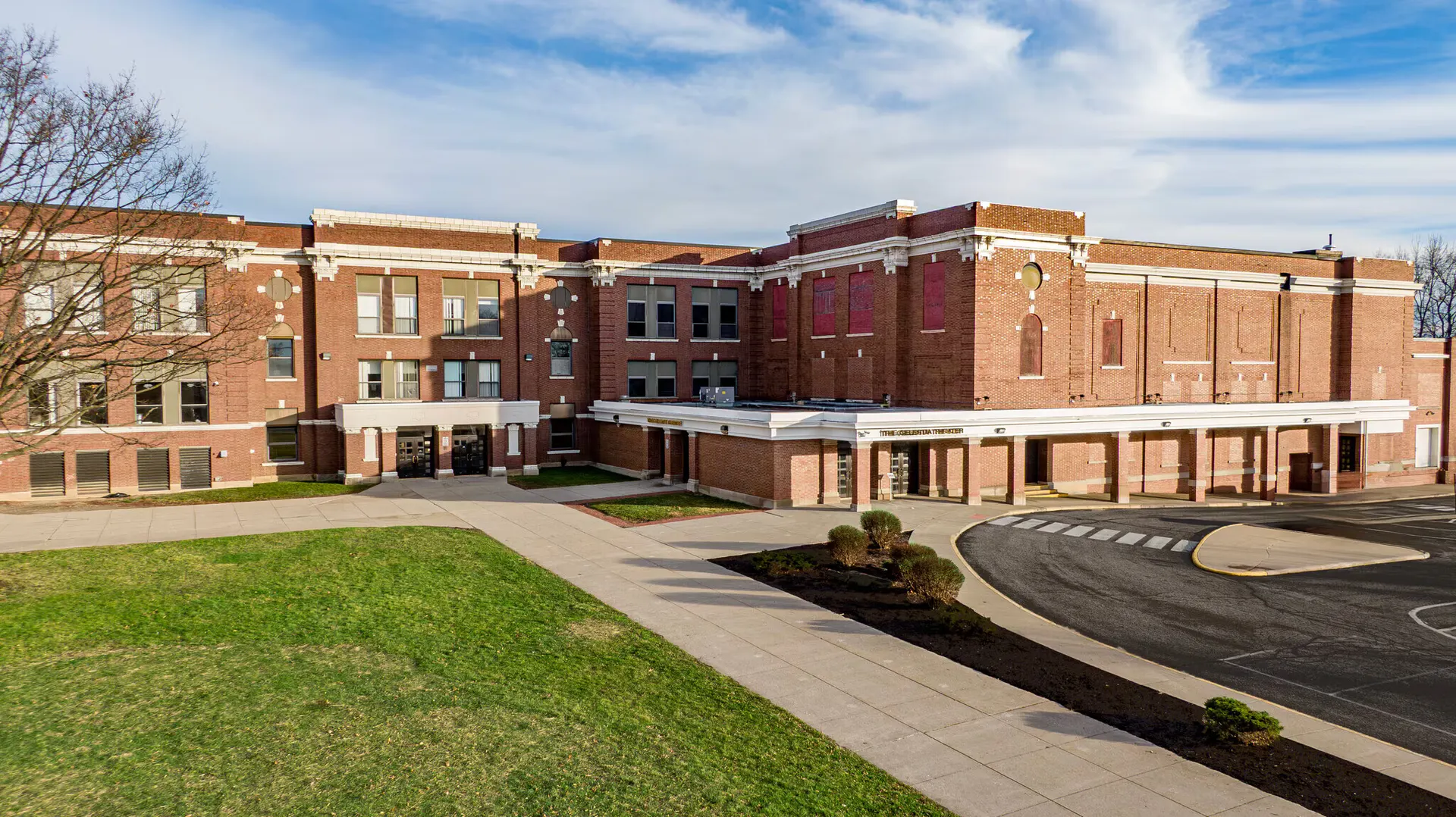The building, the building