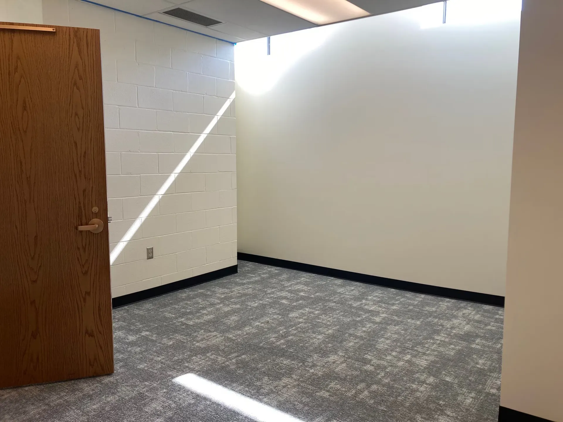 Office space 1, Suite 101