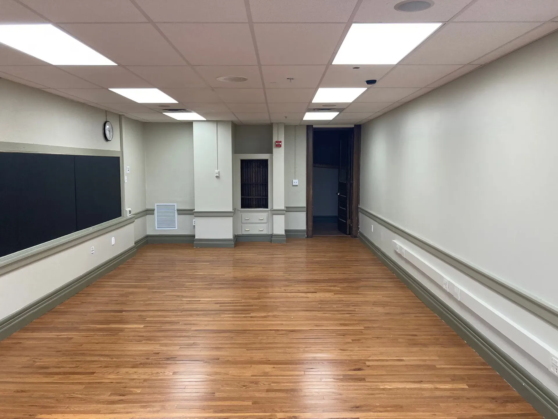 205 entry, Suite 205