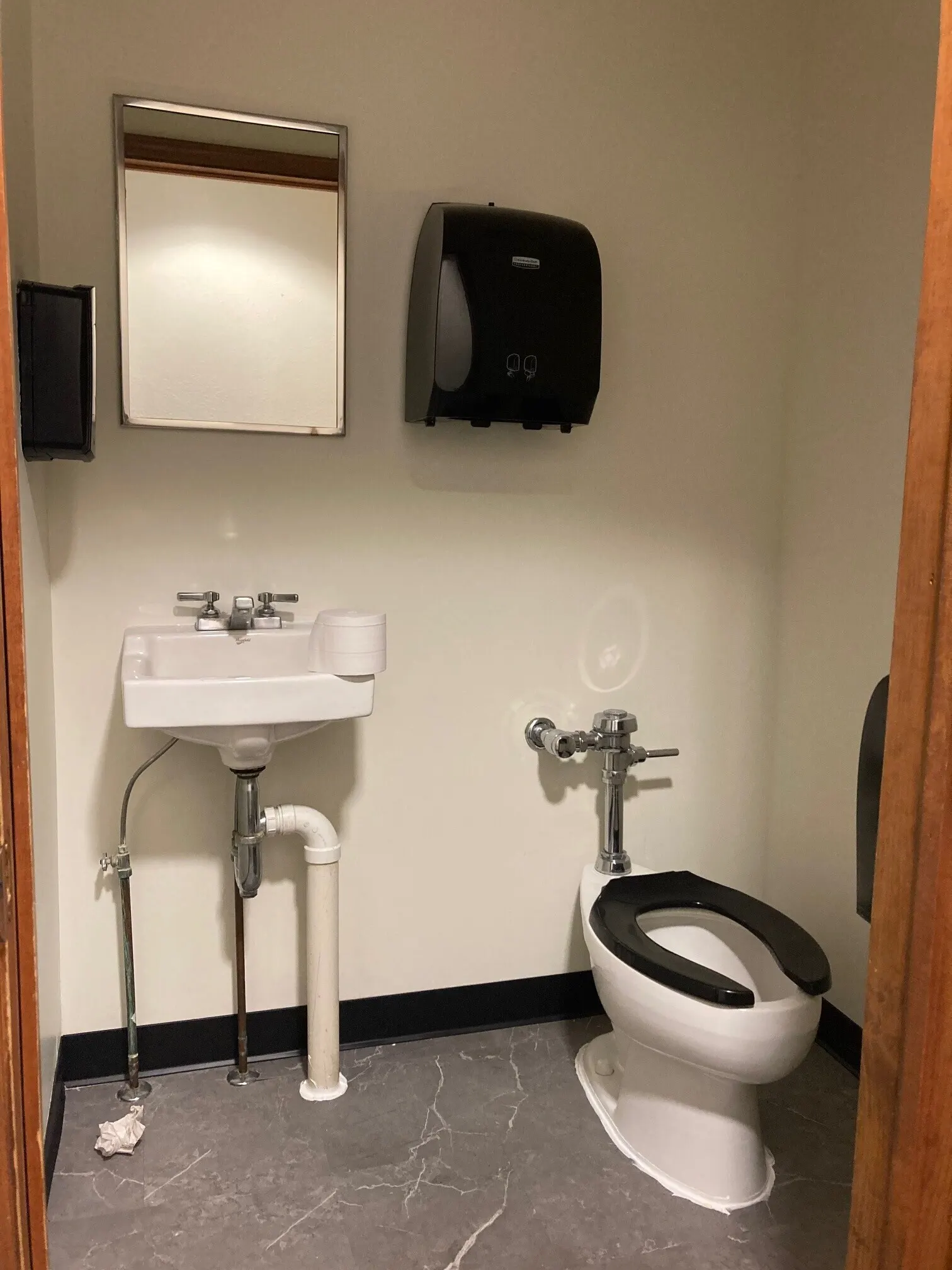 Restroom, Suite 206